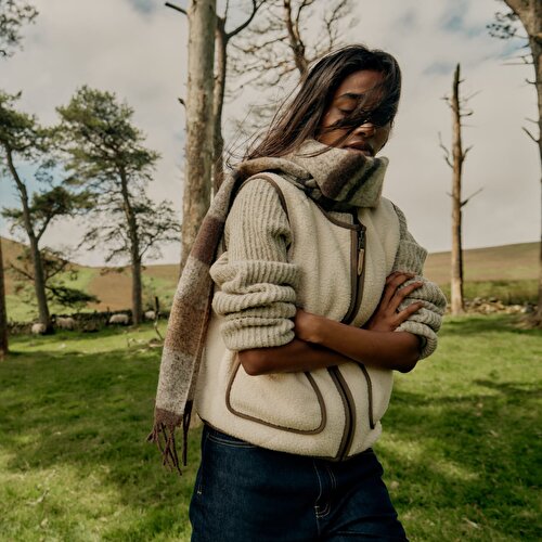 Kadın Bej Uzun Tüylü Polar Yelek