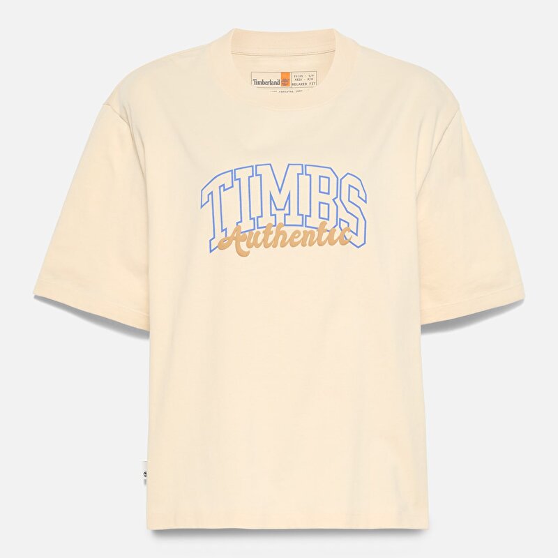 Kadın Bej Timberland® Varsity Grafik Baskılı Kısa Kollu Tişört