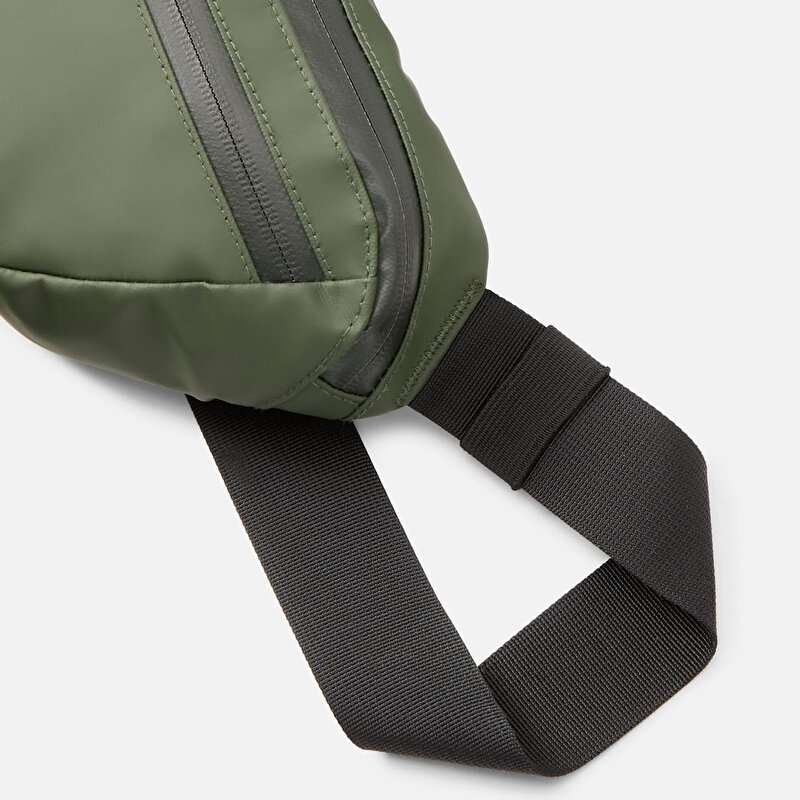 Weather-Ready Sling Çanta Koyu Yeşil
